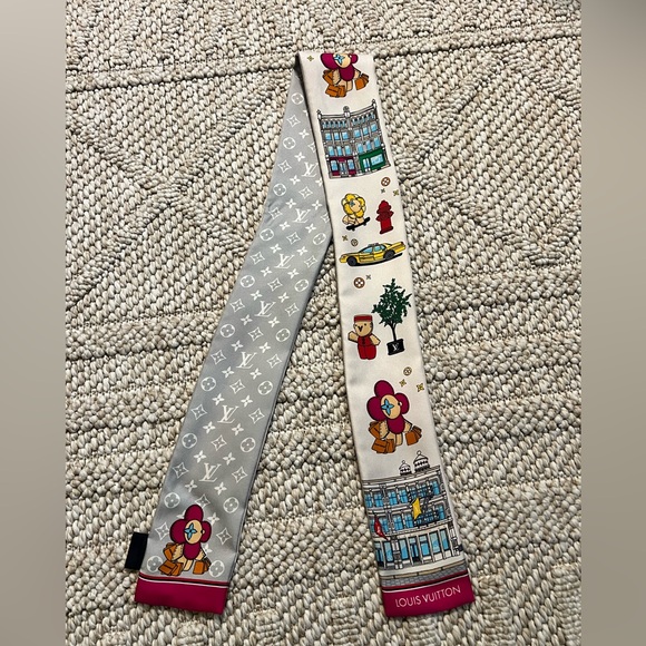 Louis Vuitton Vivienne Silk Satin Bandeau Twilly Light Grey Pink - Picture 6 of 11